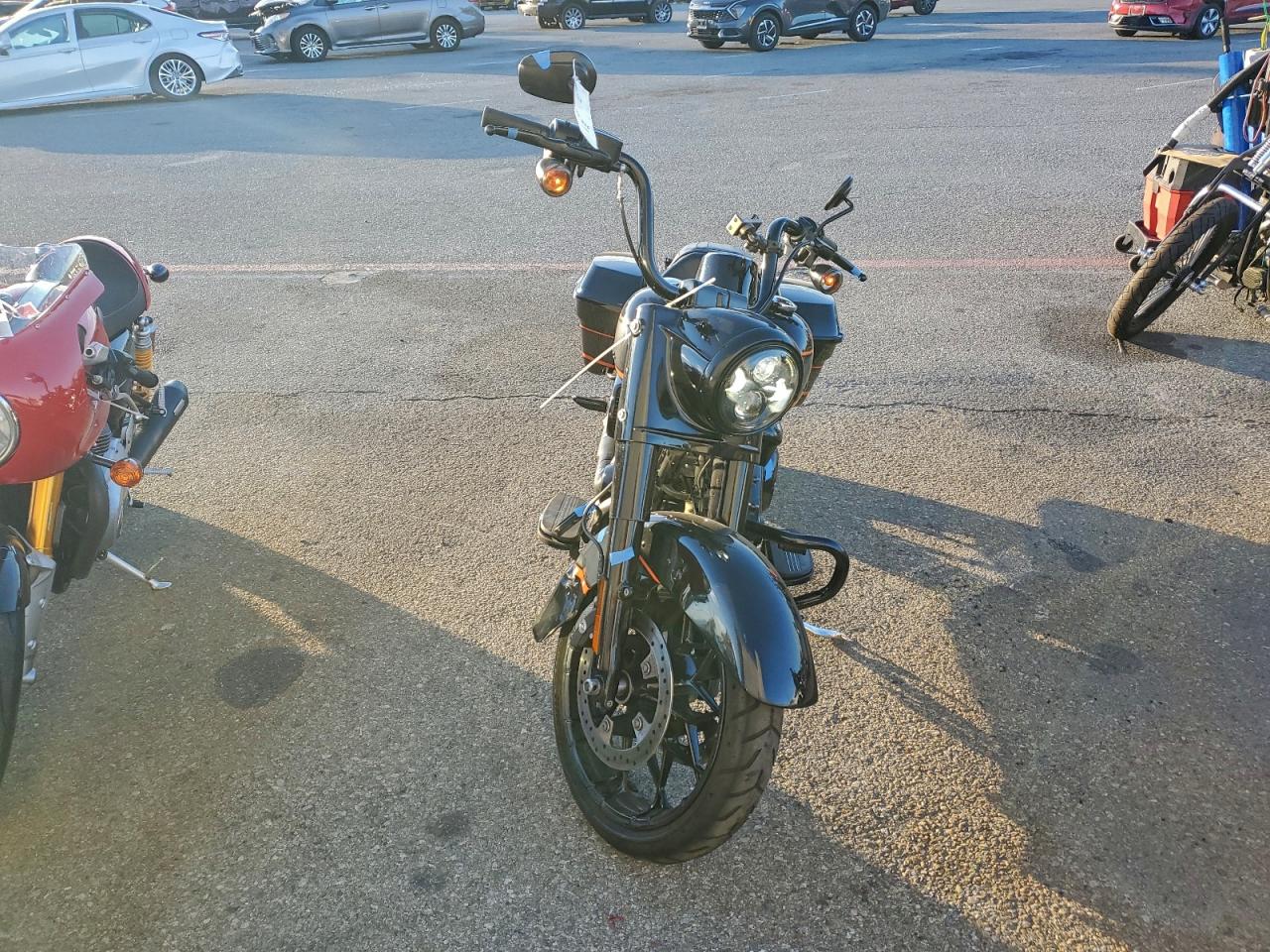 Harley-Davidson Fl Image 3