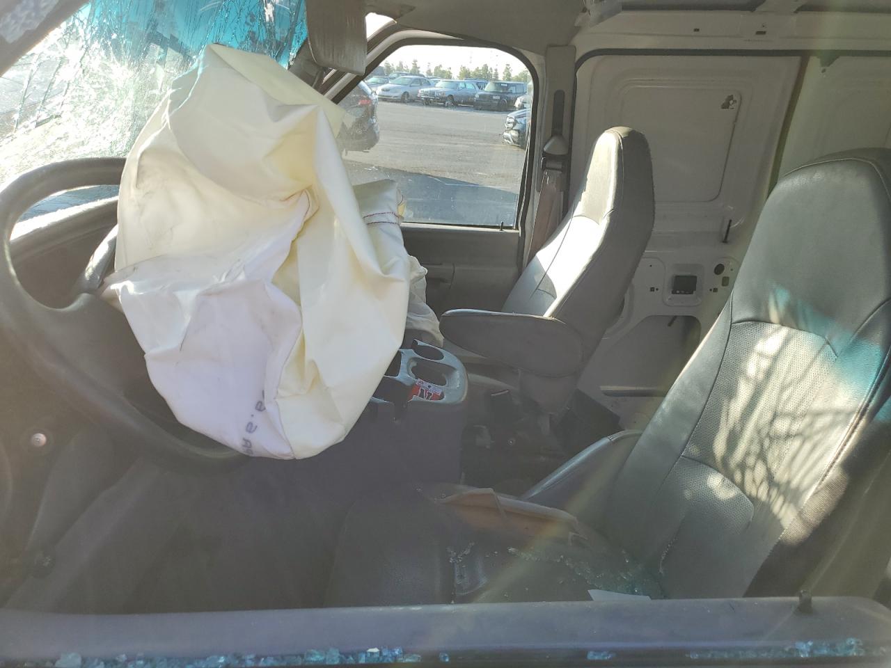 Ford Econoline E150 Van E150 Van Image 12