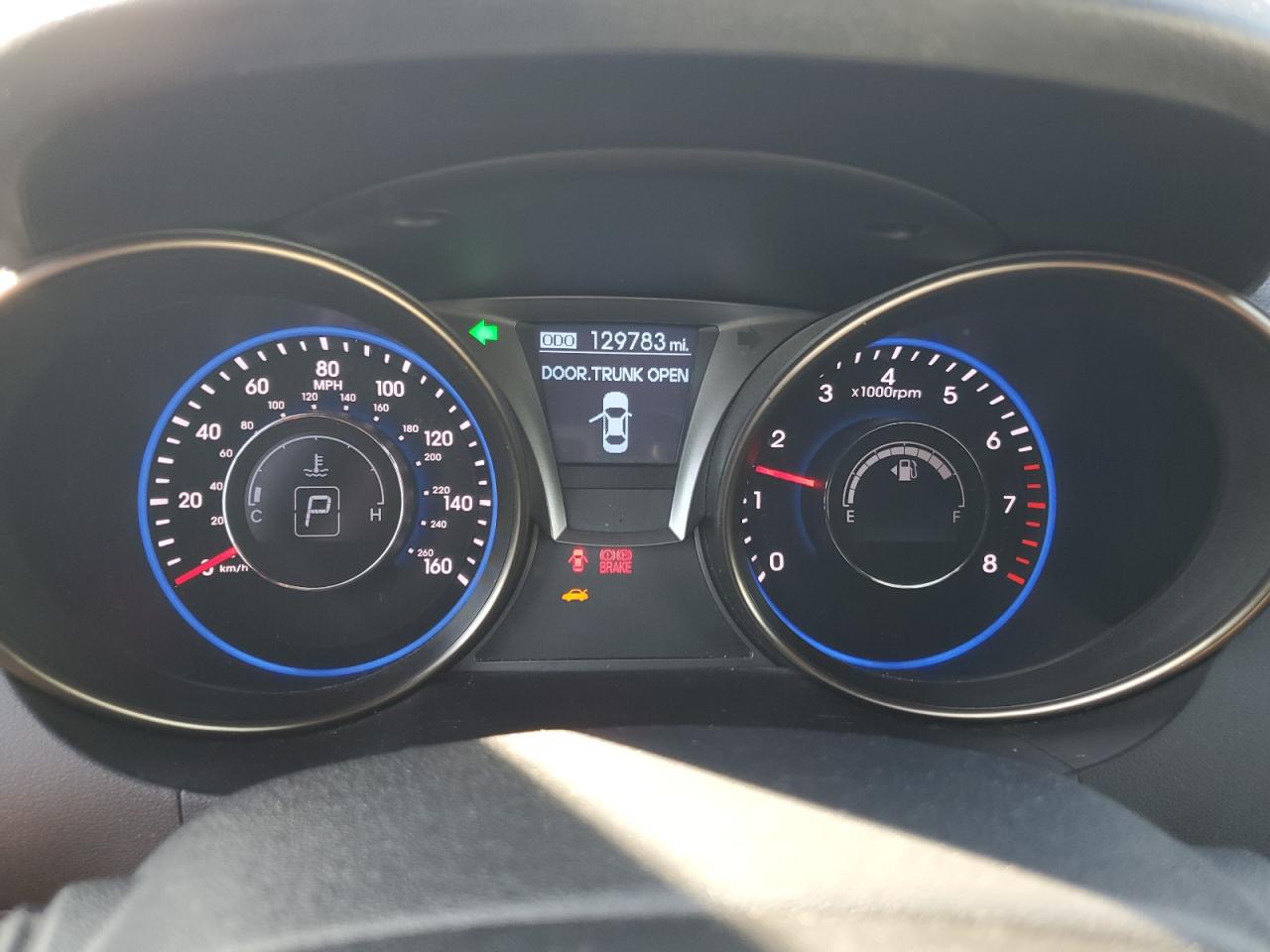 Hyundai Genesis 2.0t Image 11