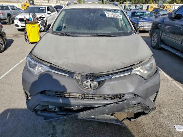 Toyota RAV4 Le Image 4