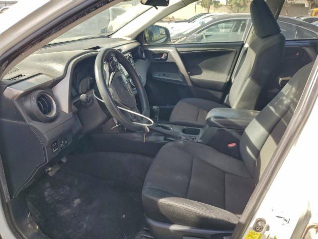 Toyota RAV4 Le Image 5