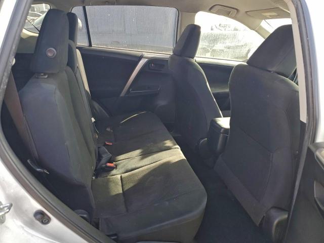 Toyota RAV4 Le Image 6