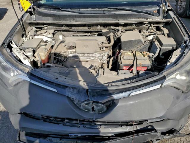 Toyota RAV4 Le Image 9