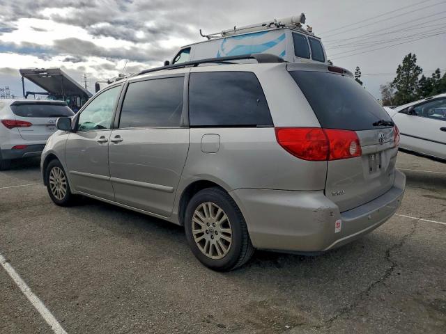 Toyota Sienna Xle Image 13