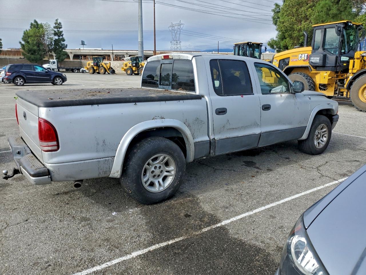 Dodge Dakota Quad Image 3