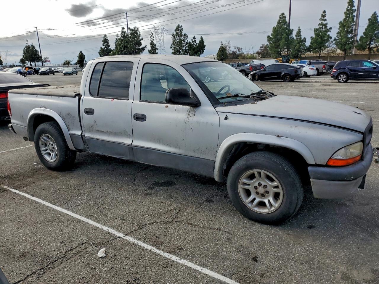 Dodge Dakota Quad Image 10