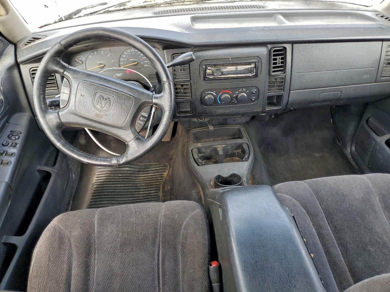 Dodge Dakota Quad Image 8