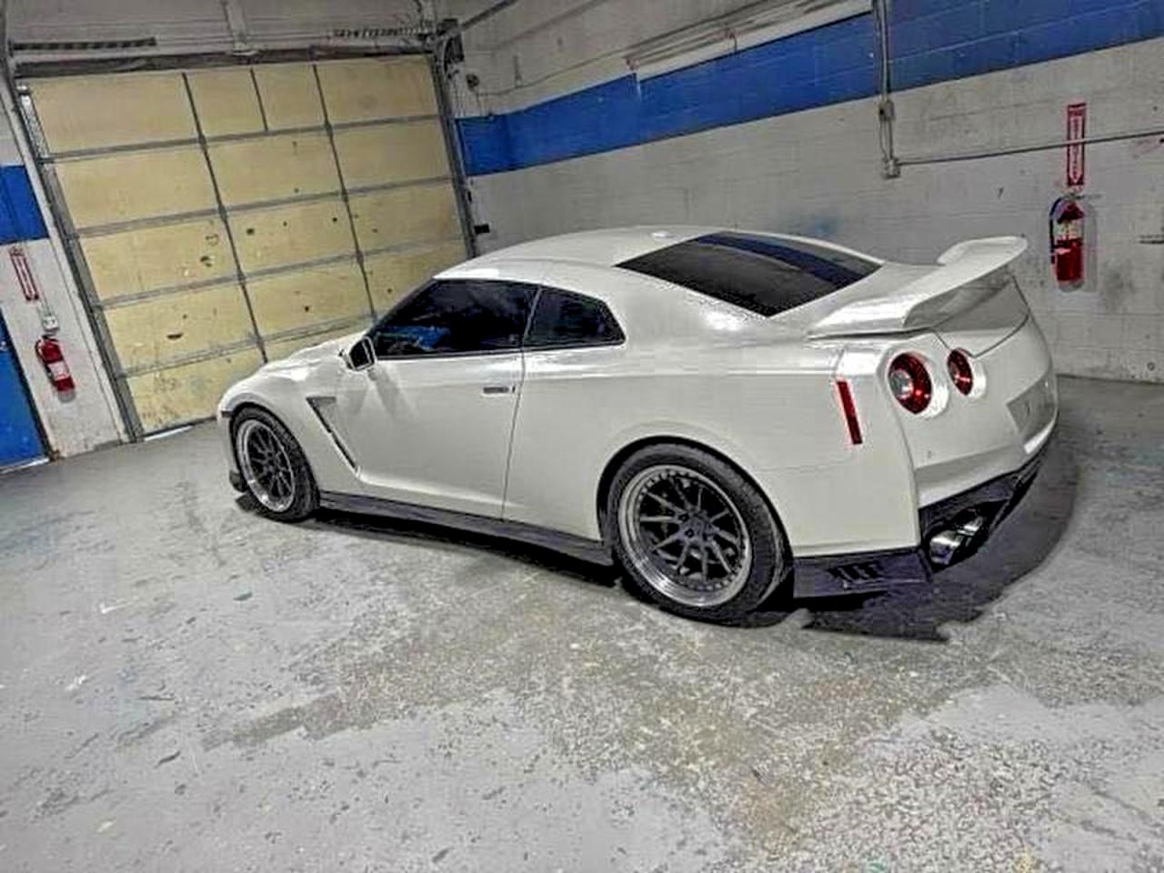Nissan Gtr Pure Image 10