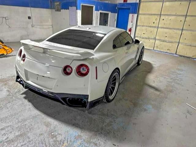 Nissan Gtr Pure Image 5