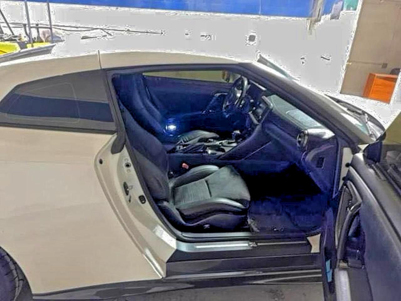 Nissan Gtr Pure Image 7