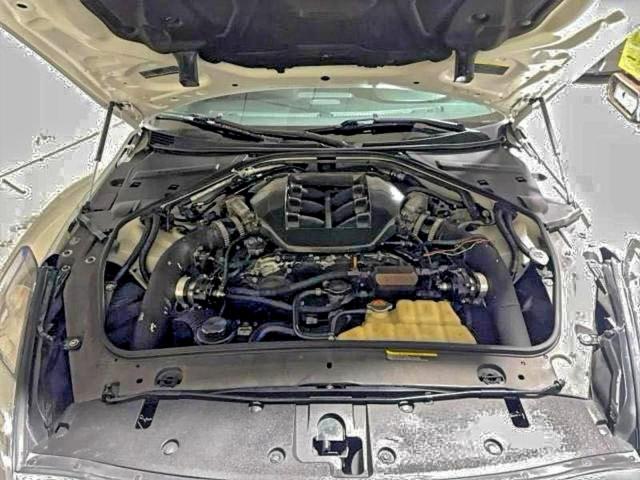 Nissan Gtr Pure Image 2