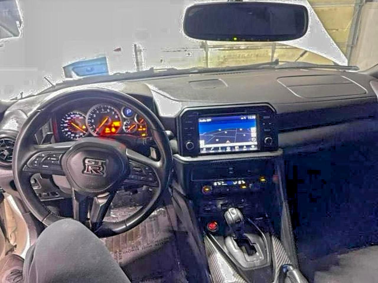 Nissan Gtr Pure Image 8