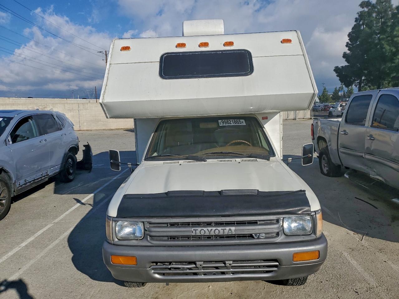 Toyota Pickup Cab Chassis Super Long Wheelbase Image 4